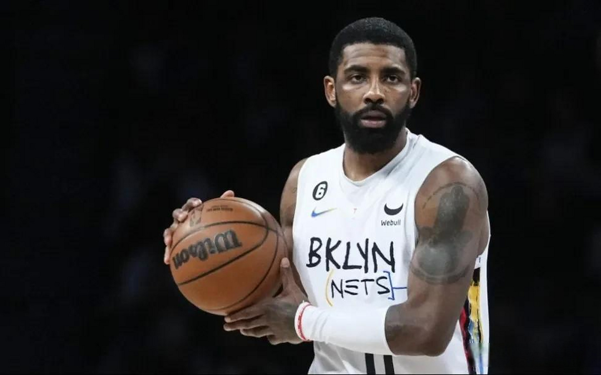 篮网B队鏖战加拿大男篮,欧文制霸全场 篮网B队鏖战加拿大男篮,欧文制霸全场