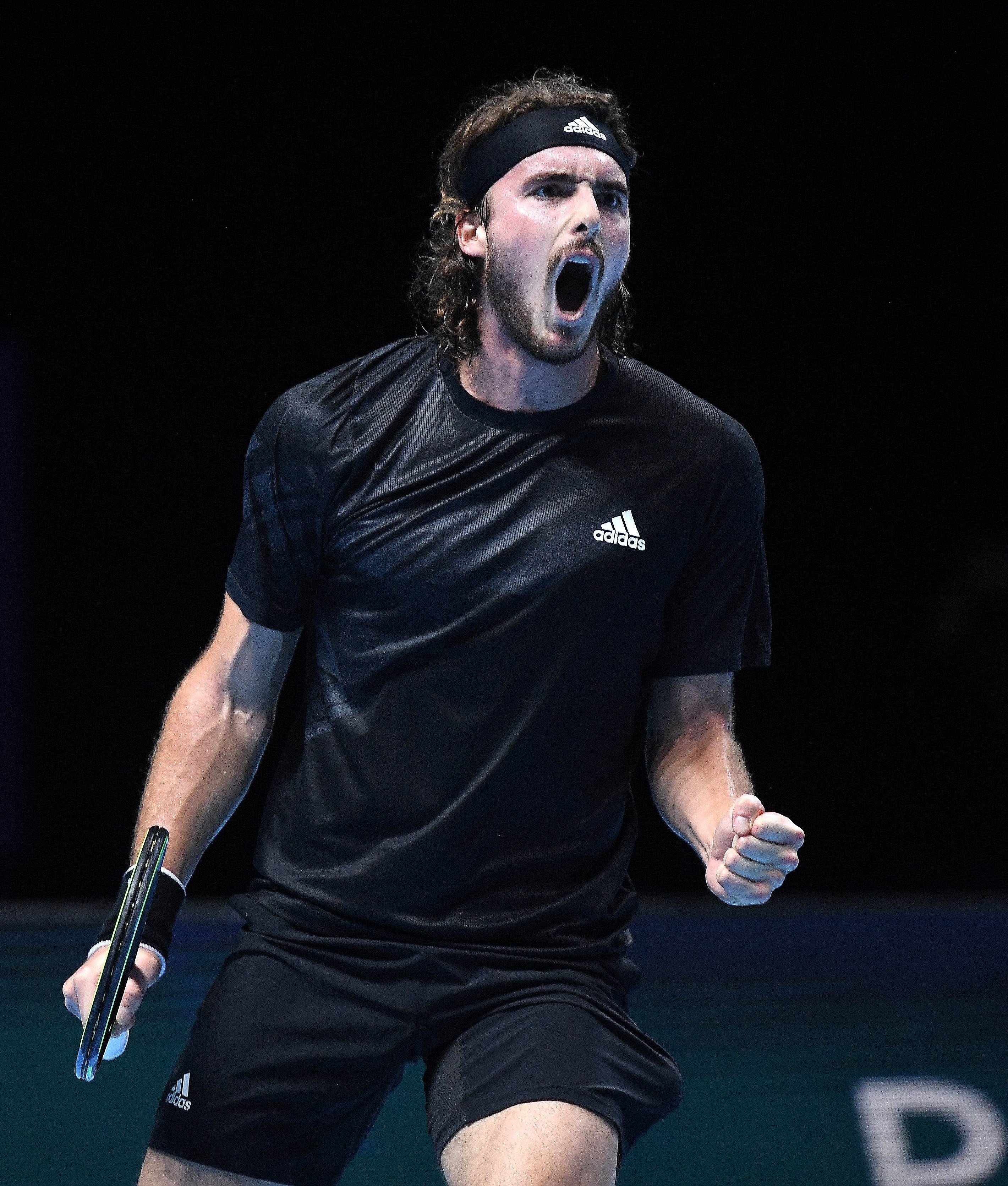 西班牙网球队绝地反击日本网球队,西西帕斯惊艳世界 西班牙网球队绝地反击日本网球队,西西帕斯惊艳世界