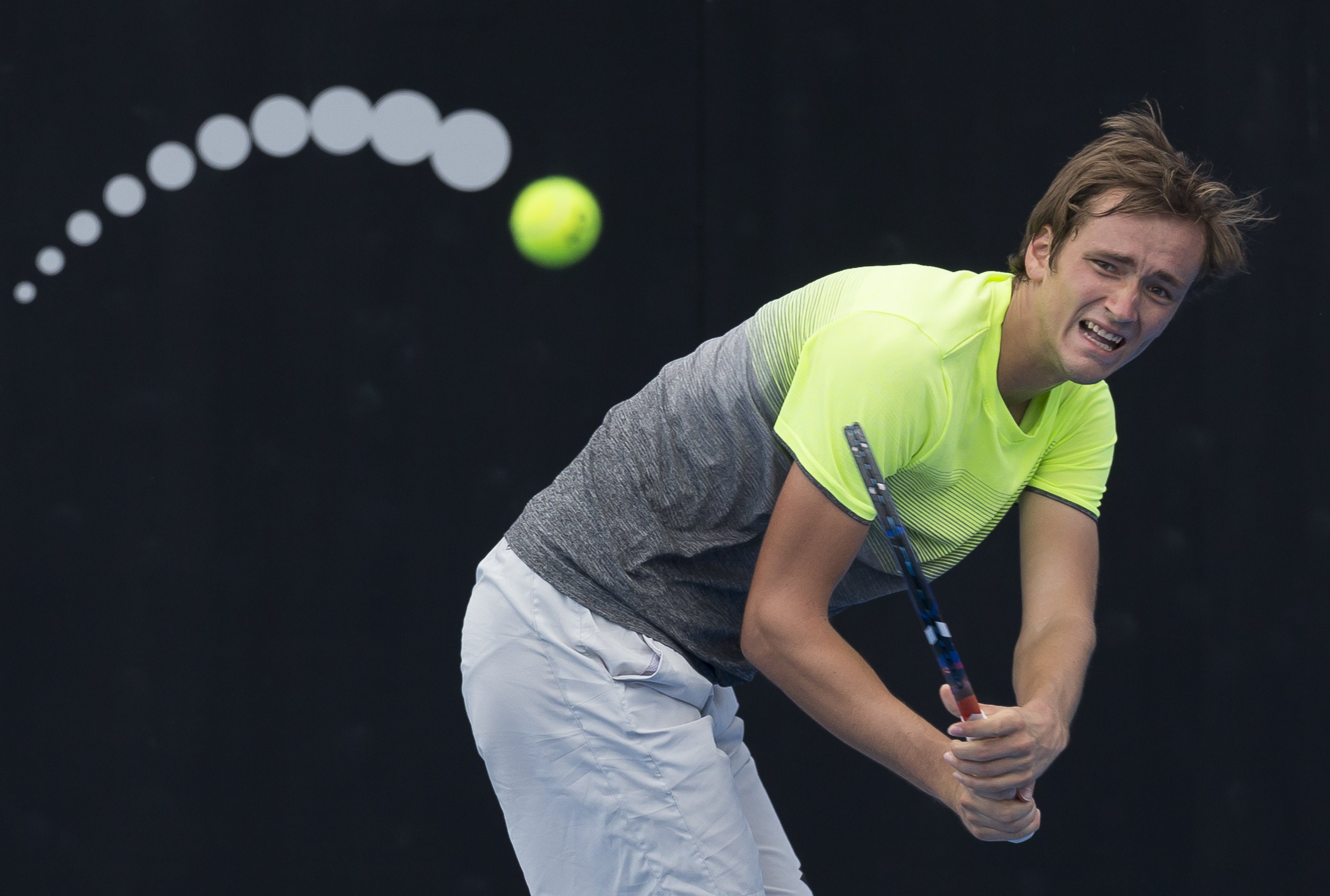 美国网球队轻取英国网球队,梅德韦杰夫统治全场的简单介绍 美国网球队轻取英国网球队,梅德韦杰夫统治全场的简单介绍