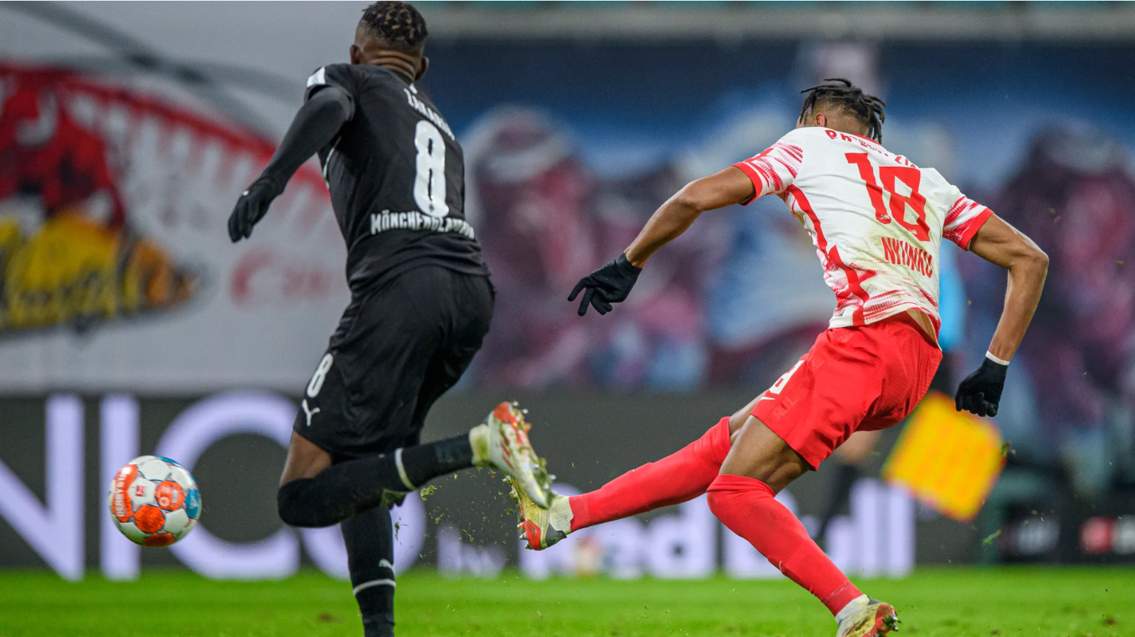 莱比锡红牛绝地反击那不勒斯，恩昆库爆发神勇的简单介绍