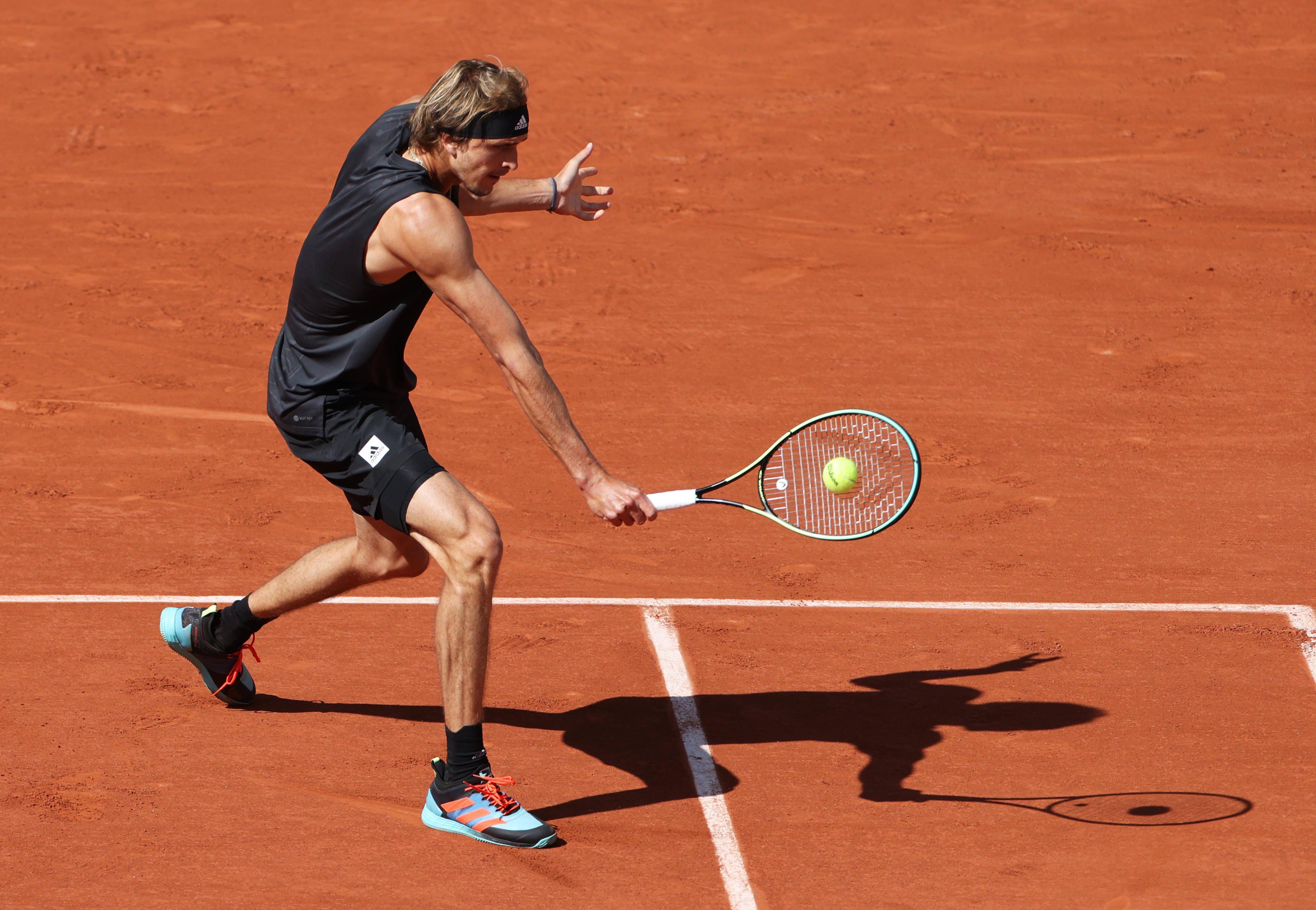 包含意大利网球队轻取英国网球队,兹维列夫绝境逆转的词条 包含意大利网球队轻取英国网球队,兹维列夫绝境逆转的词条