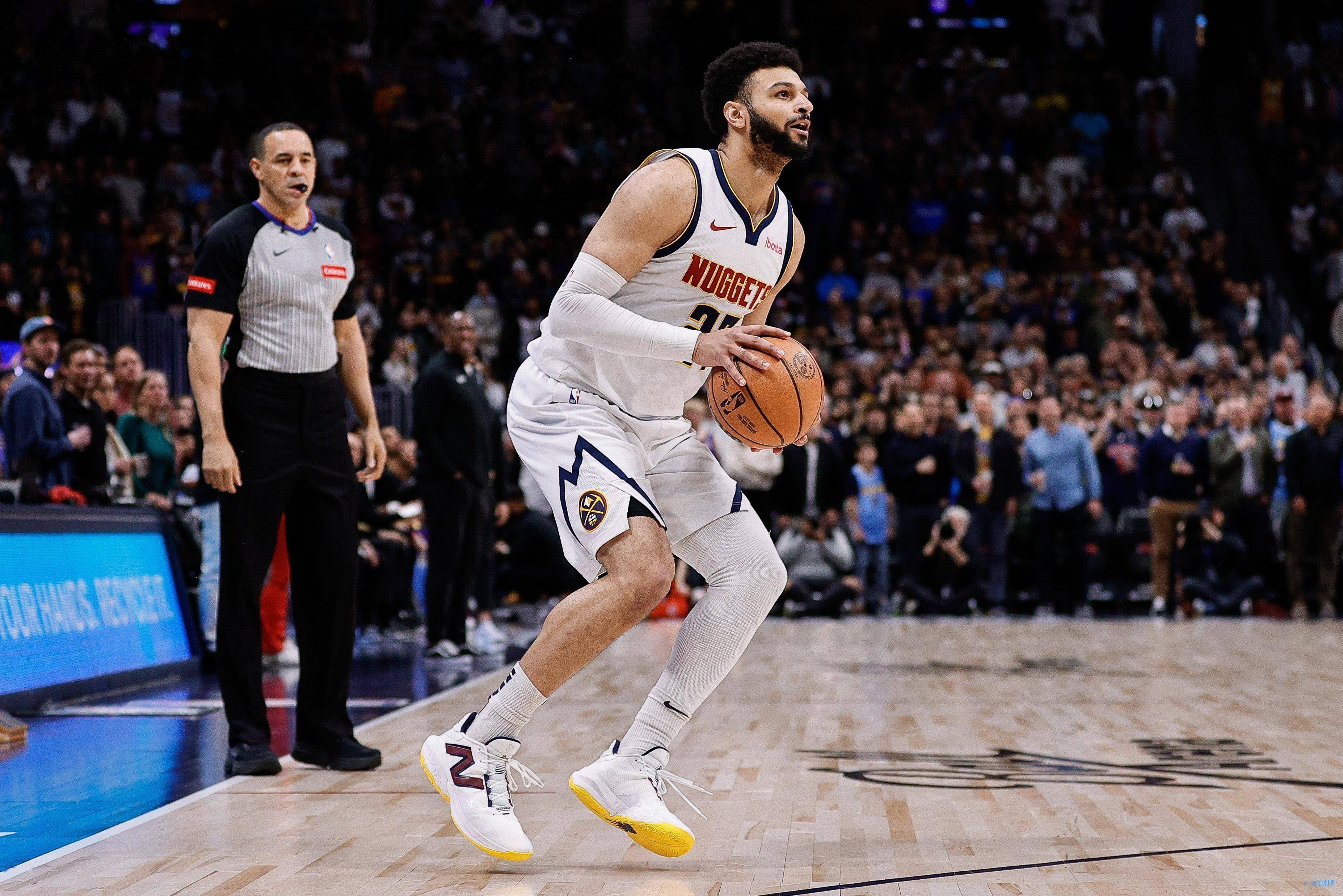 西班牙网球队绝地反击意大利网球队，穆雷完成帽子戏法