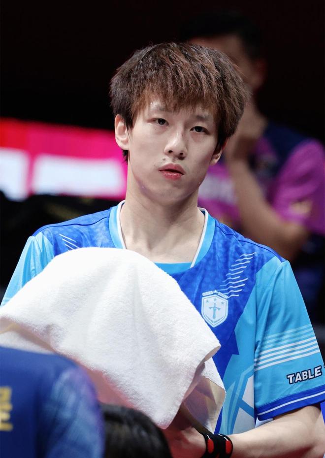 英国乒乓球队爆冷中国乒乓球队，奥恰洛夫送出助攻