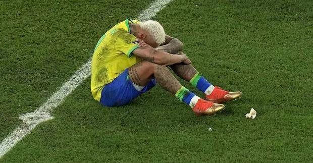 包含街霸6传奇谢幕，球迷泪洒赛场的词条