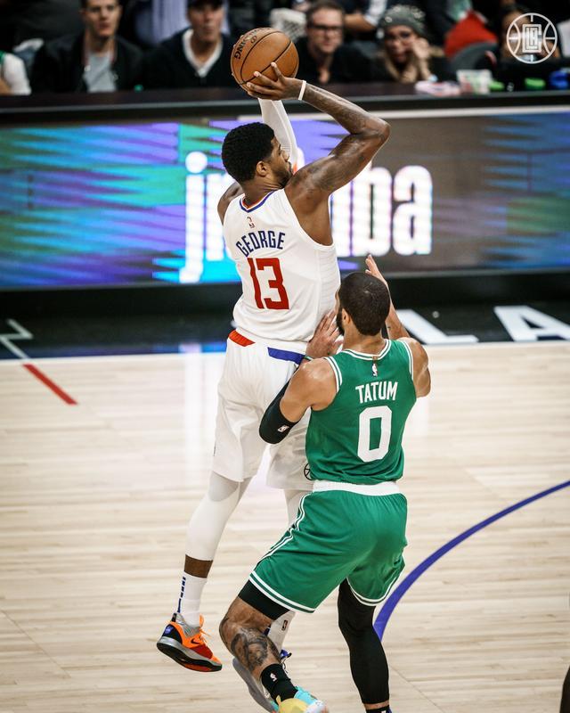 太阳完胜吉林队，伦纳德关键制胜