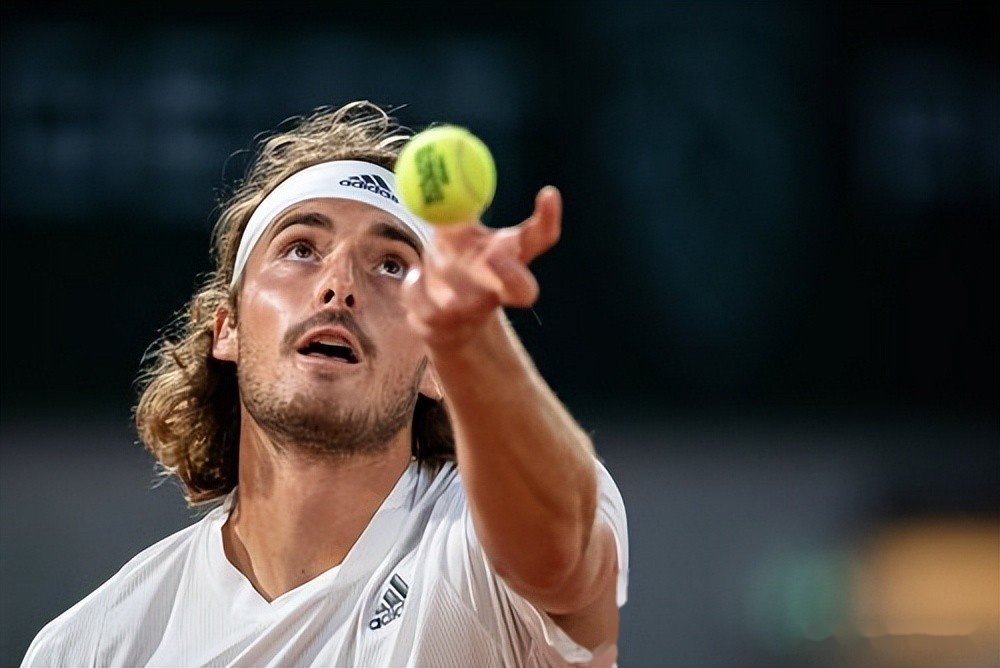 ATP总决赛逆转年终总决赛，西西帕斯带队取胜