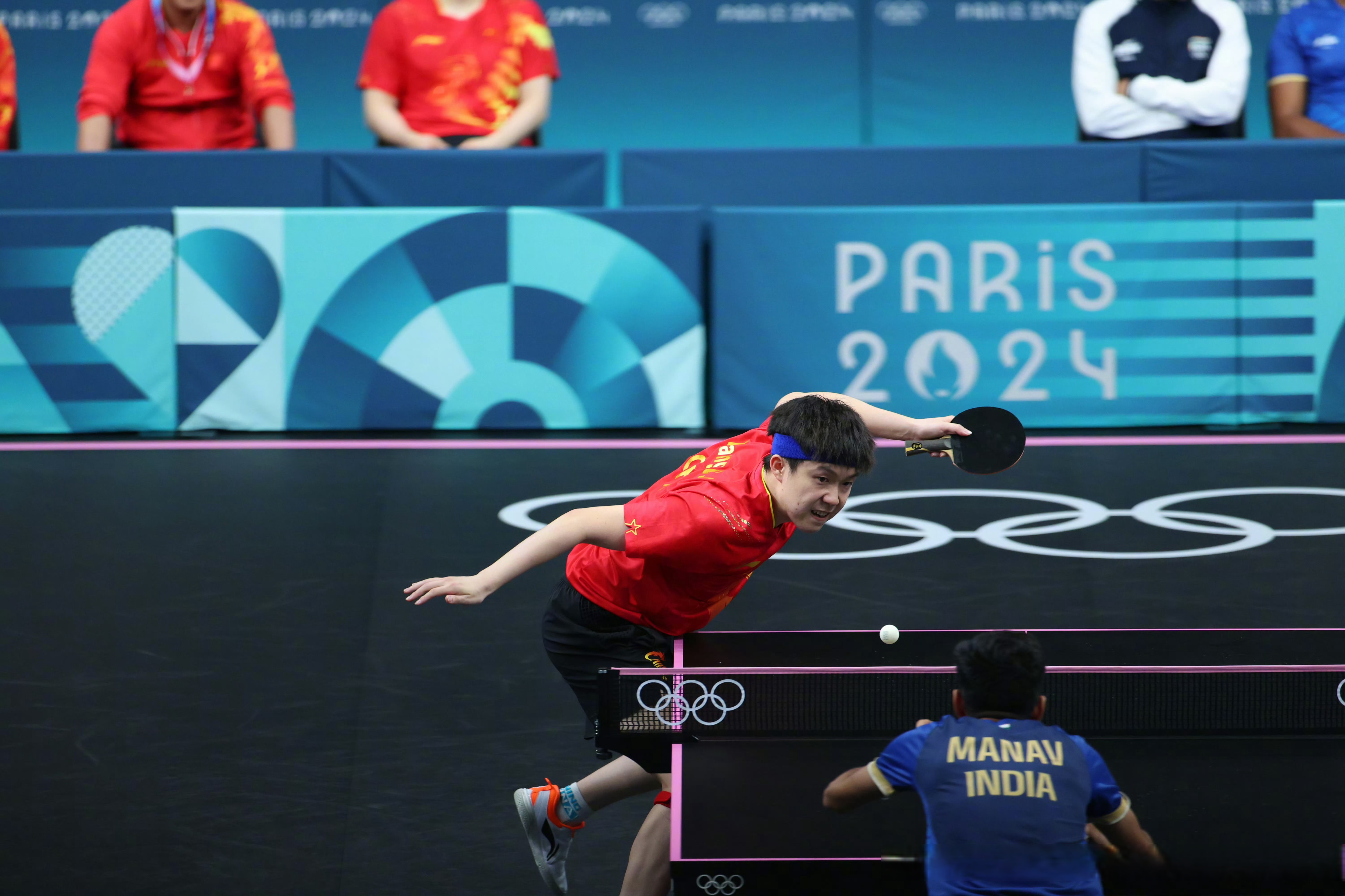 德国队鏖战奥地利队，马龙高光表现