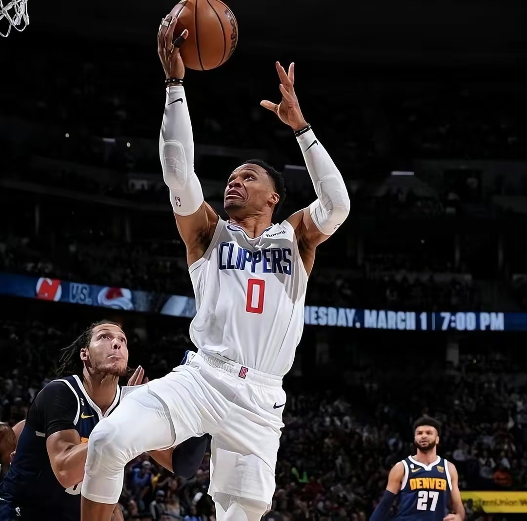 浙江队逆转快船，伦纳德高光表现