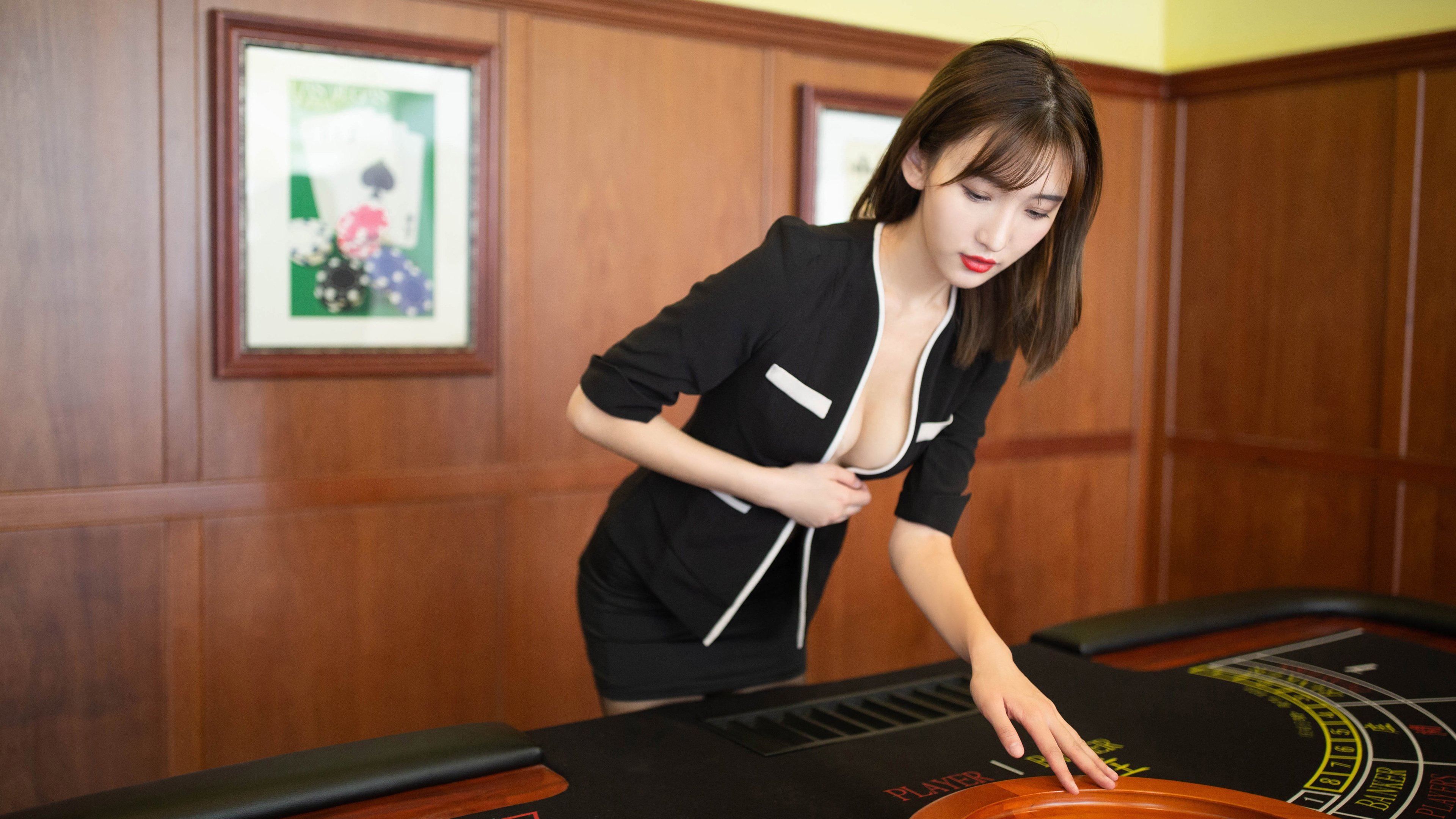 金靴、红牌与沉默的意志，楚阿梅尼的审判之夜